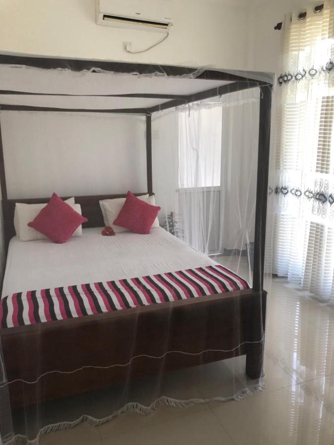 Hiriketiya New Radiant House Hotel Dikwella Kültér fotó