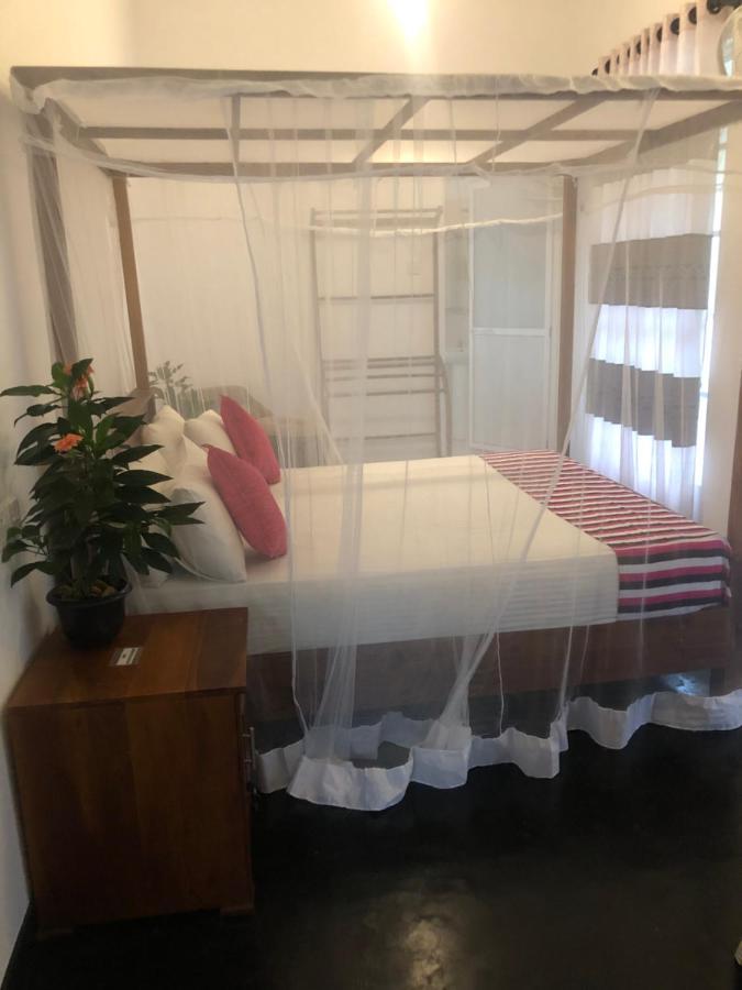 Hiriketiya New Radiant House Hotel Dikwella Kültér fotó